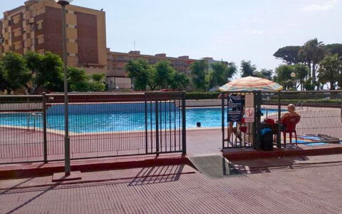 La Pineda 158: Swimming Pool, Composite Material, Shade, Leisure, Condominium, Leisure Centre, Hotel, Outdoor Furniture
