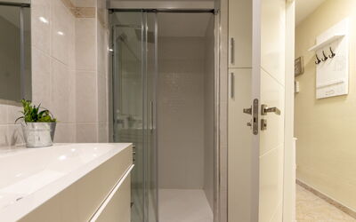 Accommodation:&nbsp;Promar 158.1