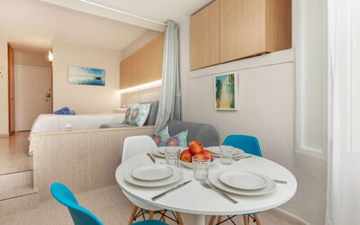 Accommodation:&nbsp;Promar 158.2