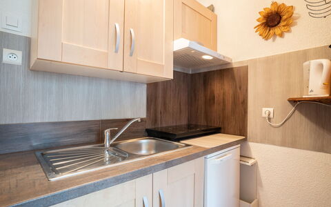 Accommodation:&nbsp;Sarvan 625 300.3