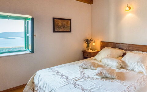 Stolovi: Furniture, Property, Building, Comfort, Wood, Window, Textile, Interior Design, Bed, Floor