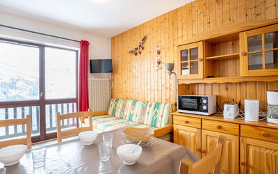 Accommodation:&nbsp;Jettay Bruant 57 640.10