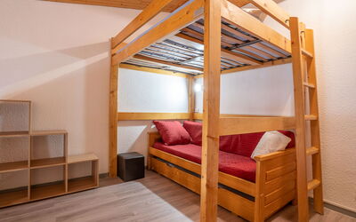 Accommodation:&nbsp;Jettay Choucas 127 640.4