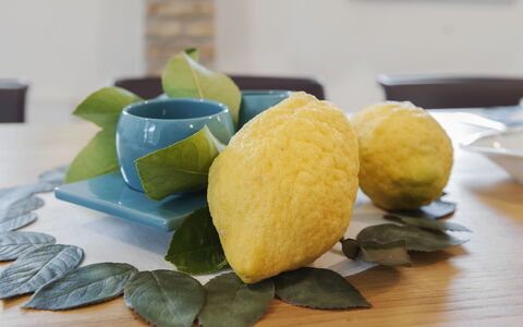 Villa Degli Aranci: Food, Tableware, Table, Dishware, Ingredient, Fruit, Serveware, Cuisine, Dish