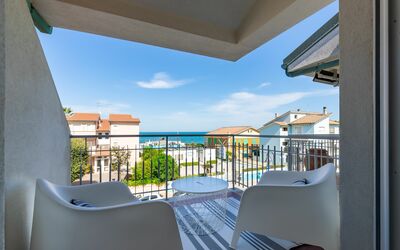 Conero Suite: Sky, Cloud, Daytime, Building, Property, Shade, Azure, Architecture, Interior Design