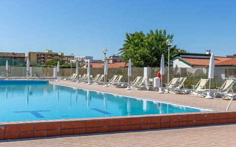 Villa Il Pesco: Water, Sky, Swimming Pool, Tree, Outdoor Furniture, Sunlounger, Building, Leisure, Real Estate, Composite Material