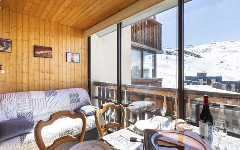 Accommodation:&nbsp;Serac S4 140.9