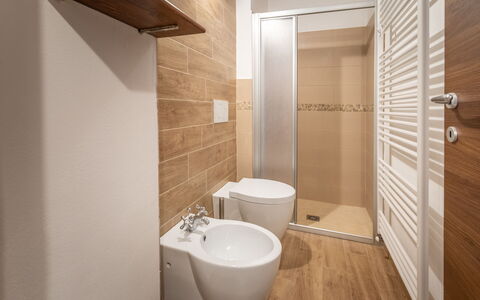 La Casa Di Campagna: Bathroom, Flooring, Plumbing Fixture, Floor, Toilet, Toilet Seat, Interior Design, Sink, Plumbing, Bathroom Sink