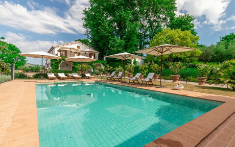 Villa La Picena: Water, Cloud, Plant, Sky, Property, Building, Swimming Pool, Chair, Tree, Azure