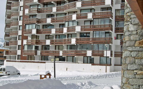 Schuss 309: Building, Daytime, Property, Window, Sky, Urban Design, Condominium, Residential Area, Neighbourhood, Tower Block