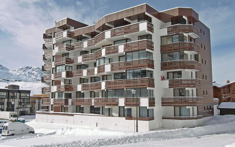Schuss 309: Residential Area, Property, Building, Condominium, Architecture, Apartment, Neighbourhood, Mixed-Use, Real Estate, Town