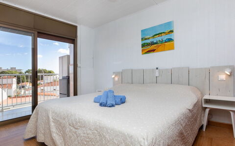 Franco Belga: Furniture, Comfort, Building, Azure, Textile, Wood, Shade, Bed, Interior Design