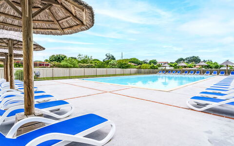 Saint-Jean-De-Luz 508: Swimming Pool, Resort, Leisure, Outdoor Furniture, Shade, Eco Hotel, Resort Town, Hotel, Sunlounger, Umbrella