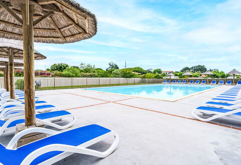Saint-Jean-De-Luz 508: Swimming Pool, Resort, Leisure, Outdoor Furniture, Shade, Eco Hotel, Resort Town, Hotel, Sunlounger, Umbrella