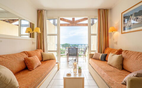 Accommodation:&nbsp;Le Belvédère(R3 221) 300.28