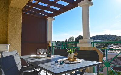 Accommodation:&nbsp;Le Belvédère (R8 327) 300.31