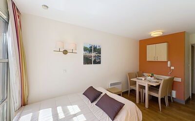 Accommodation:&nbsp;Le Belvédère (R4 317) 300.19