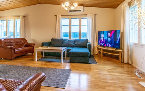 Villa Ruutana: Rural Area, Hill Station, Village, Mountain Range, Valley, Mountain Village, Alps, Eco Hotel, Balcony, Hotel