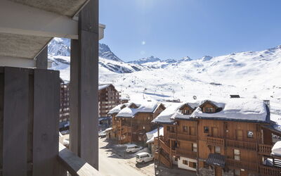 Accommodation:&nbsp;Lauzières 308 350.10