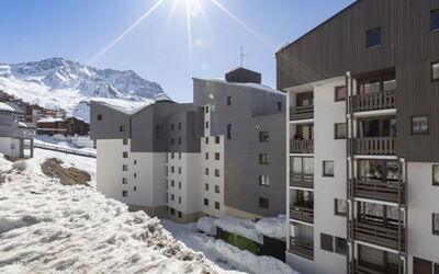 Accommodation:&nbsp;Lauzières 308 350.10