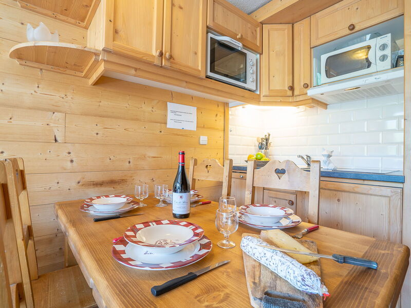 Accommodation:&nbsp;Lauzières 307 350.3
