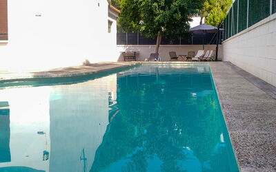 Mara Villa