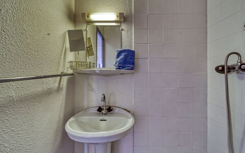 Val Thorens 610: Tap, Sink, Property, Bathroom Sink, Plumbing Fixture, Bathroom, Purple, Interior Design, Floor, Plumbing