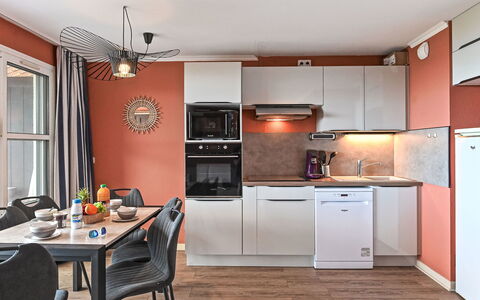 Accommodation:&nbsp;Le Hameau (M4 333) 700.7