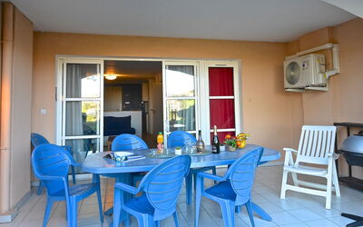 Accommodation:&nbsp;Le Hameau (L2 002) 700.35