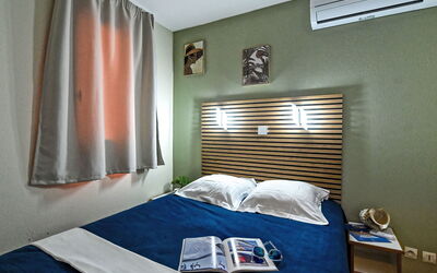 Accommodation:&nbsp;Le Hameau (M4 333) 700.7