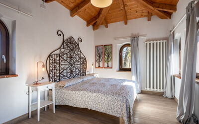 Accommodation:&nbsp;La Quercia 610.1