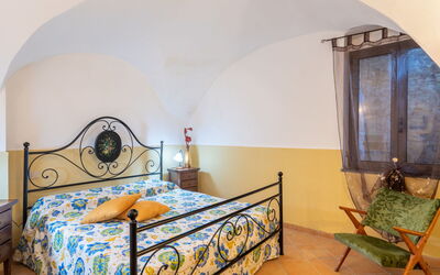 Accommodation:&nbsp;Giallo 26.2