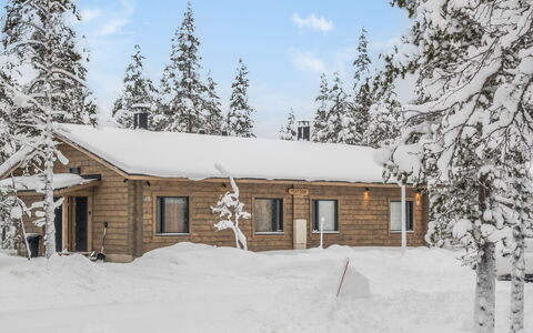 Pehtoori B: Snow, Winter, Wood, Branch, Cottage, Home, House, Freezing, Slope, Log Cabin