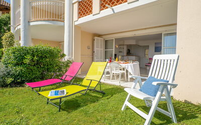 Accommodation:&nbsp;Les Bastides (O6 014) 600.11