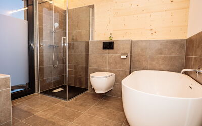 Accommodation:&nbsp;Premium mit 3 Sz,Sauna&Aussenbadewanne 160.11