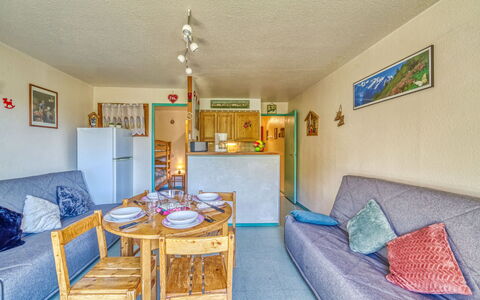 Accommodation:&nbsp;Vostok Zodiaque 800.61