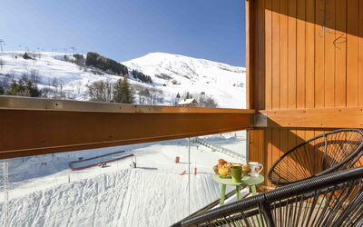 Accommodation:&nbsp;Vostok Zodiaque 800.91