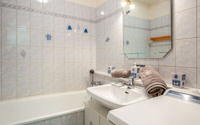 Accommodation:&nbsp;Vostok Zodiaque 800.86