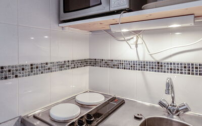 Accommodation:&nbsp;Vostok Zodiaque 800.87