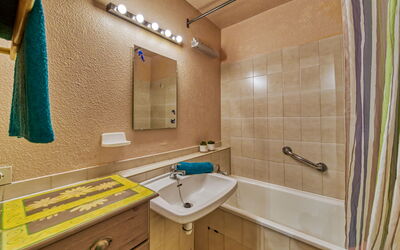 Accommodation:&nbsp;Vostok Zodiaque 800.61
