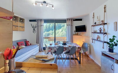 Accommodation:&nbsp;Vostok Zodiaque 800.91