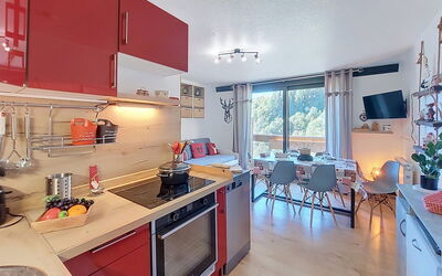 Accommodation:&nbsp;Vostok Zodiaque 800.91