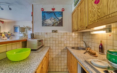 Accommodation:&nbsp;Vostok Zodiaque 800.61