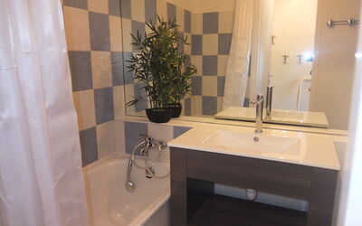 Accommodation:&nbsp;Soyouz Vanguard 100.47
