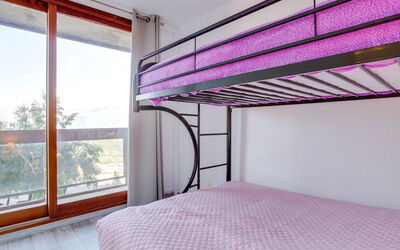 Accommodation:&nbsp;Soyouz Vanguard 100.82