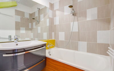Accommodation:&nbsp;Soyouz Vanguard 100.82