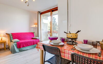 Accommodation:&nbsp;Soyouz Vanguard 100.82