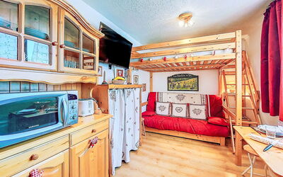 Accommodation:&nbsp;Soyouz Vanguard 100.108