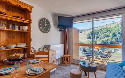 Accommodation:&nbsp;Soyouz Vanguard 100.95