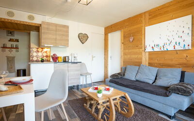 Accommodation:&nbsp;Soyouz Vanguard 100.84